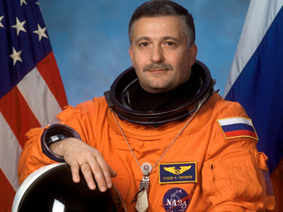 Τις… βαλίτσες του ετοιμάζει ο Ελληνορώσος αστροναύτης