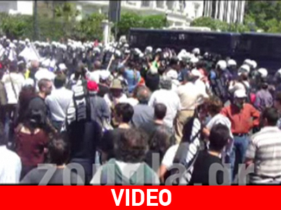 Συμπλοκές εκπαιδευτικών με δυνάμεις των ΜΑΤ