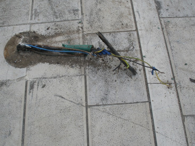 Έκλεψε καλώδια ηλεκτροδότησης από οικοδομή