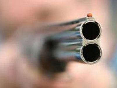 Πυροβόλησε τη νύφη και τον συμπέθερό του