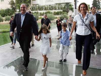 Η οικογένεια Καραμανλή στο Μουσείο της Ακρόπολης