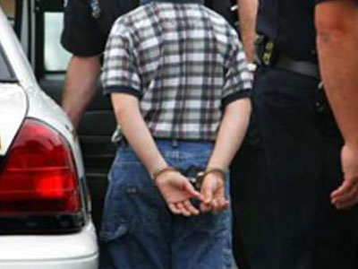 «Κακοποιοί» από κούνια