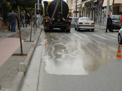 Πλημμύρισε λύματα κεντρικός δρόμος του Ρεθύμνου