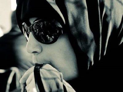 Απαγχονίστηκε με τη μαντίλα της