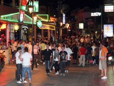 Το 2010 η δίκη της φοιτήτριας που πυρπόλησε Βρετανό