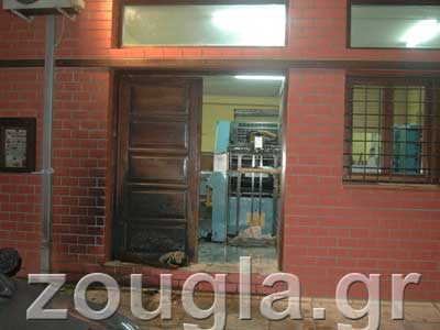 Γκαζάκια και μολότοφ κατά του «Μαχητή»