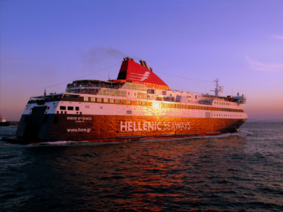 Εσπευσμένη αλλαγή ρότας για το «Νήσος Μύκονος»