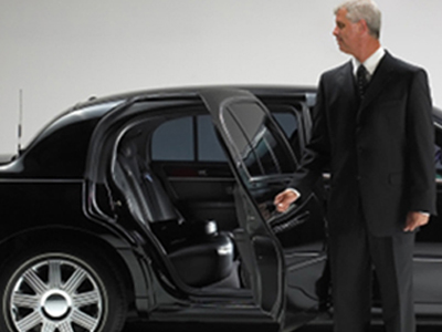 Toν παράτησε ο οδηγός του