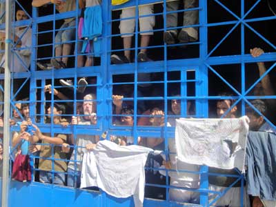 Προσωρινό λουκέτο στο Κέντρο της ντροπής