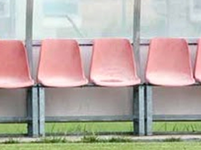 «Φίλαθλος»… έσπασε τον πάγκο του Άρη