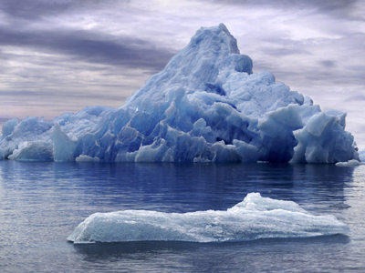 Δεν κινδυνεύει η Αυστραλία από το παγόβουνο… γίγας