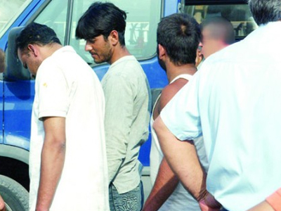 Κακοποιούσαν σεξουαλικά, χτυπούσαν και εκβίαζαν ομοεθνή τους