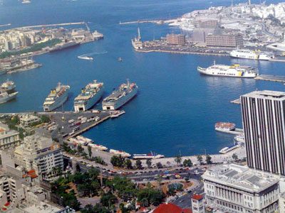 Προβλήματα στον Πειραιά από απεργία εργαζομένων στα ρυμουλκά