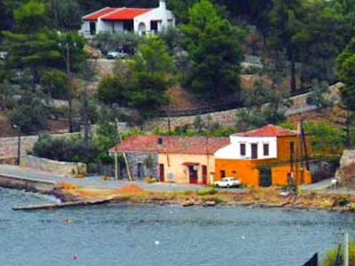 Ανασύρθηκε νεκρός από τη θάλασσα