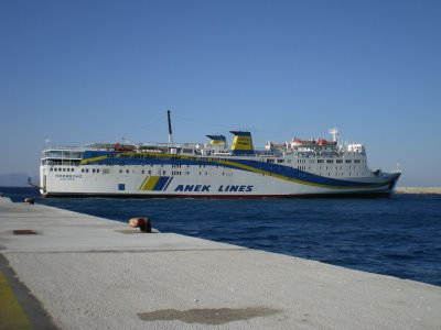 Προσέκρουσε στο λιμάνι της Κάσου το «Πρέβελης»