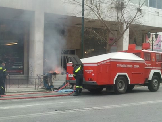 Τραυματισμός από πυρκαγιά σε κατάστημα στο Παλαιό Φάληρο
