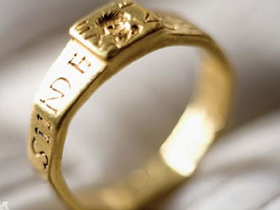 Το ραγισμένο δακτυλίδι