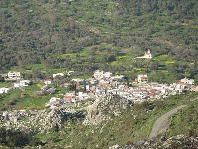 Στον ανακριτή για την επίθεση με το σκερπάνι