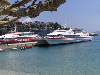 Με μηχανική βλάβη ταξίδεψε το Speed Cat 1