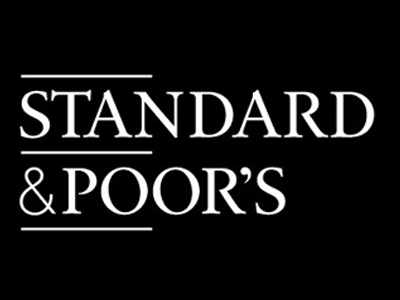 Νέα υποβάθμιση των ελληνικών ομολόγων από την S&P