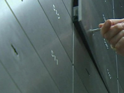 «Σπάει» το τραπεζικό απόρρητο στην Ελβετία;