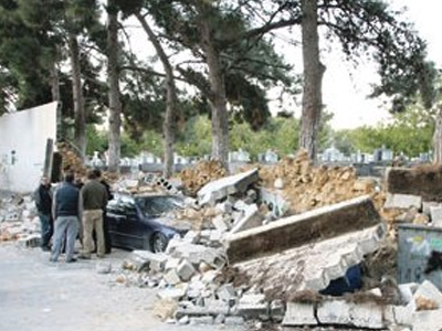 Κατέρρευσε τοιχίο σε κοιμητήριο του Ηρακλείου