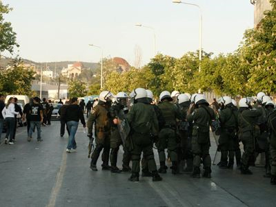 Συνελήφθη ο οδηγός που τραυμάτισε τους αστυνομικούς
