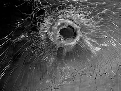 Πυροβόλησαν με αεροβόλο όχημα της πυροσβεστικής