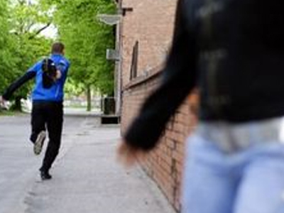 Την τραυμάτισαν έφηβοι για 30 ευρώ