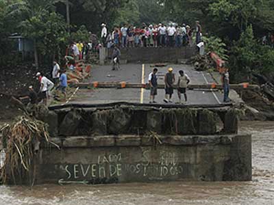Θρήνος στο Ελ Σαλβαδόρ