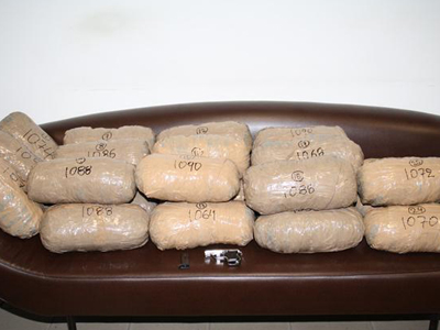 Μετέφεραν 25 δέματα χασίς με το αυτοκίνητό τους