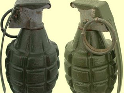 Επίθεση με χειροβομβίδες στο κέντρο της Αθήνας