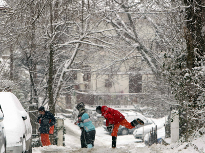 Χιονίζει στη Βόρεια Ελλάδα