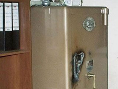 «Ποντικοί» στις ΔΟΥ Νέας Ιωνίας και Καλλιθέας