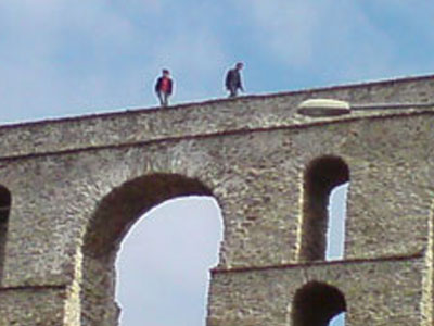 Περπατώντας… προς τον θάνατο