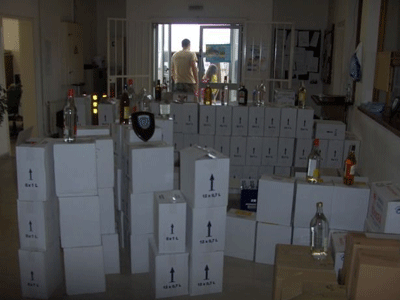 Κατασχέθηκαν 1.453 φιάλες λαθραίων ποτών