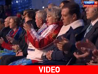 Στην τελετή έναρξης ο πρωθυπουργός… κοιμόταν