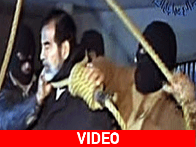 Οι τελευταίες στιγμές του Σαντάμ Χουσεΐν από εκείνον που επέβλεπε την εκτέλεση