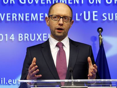 Στις ΗΠΑ για συνομιλίες ο Γιατσενιούκ Στις ΗΠΑ για συνομιλίες ο Γιατσενιούκ