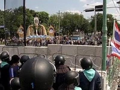 Άκαρπη η συνάντηση στρατού-πολιτικών στην Ταϊλάνδη Άκαρπη η συνάντηση στρατού-πολιτικών στην Ταϊλάνδη