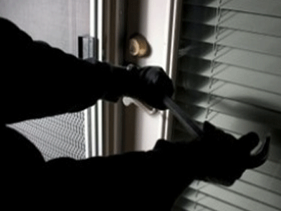 Εξαρθρώθηκε σπείρα που λήστευε σπίτια