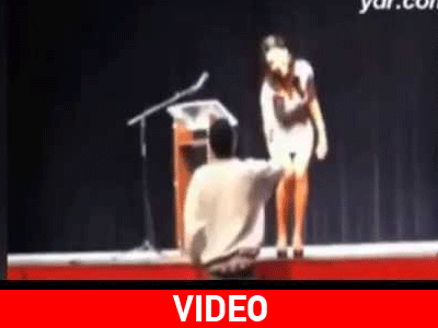 Μαθητής αποβλήθηκε επειδή προσκάλεσε στον χορό τη Μις Αμερική