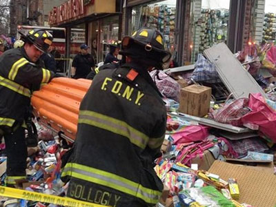 ΗΠΑ: Ράφια πλάκωσαν οκτώ πελάτες σε μαγαζί