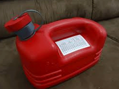 Απείλησε να κάψει ζωντανό τον ανιψιό του