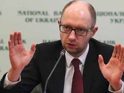 Γιατσενιούκ: Χωρίς το ΔΝΤ, η Ουκρανία οδεύει προς τη χρεοκοπία