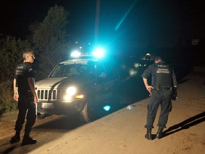 Τώρα: Επιχείρηση διάσωσης οδηγού που έπεσε σε ρέμα