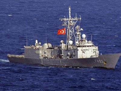 Τουρκικά πολεμικά πλοία σε ελληνικά χωρικά ύδατα Τουρκικά πολεμικά πλοία σε ελληνικά χωρικά ύδατα