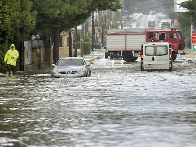 Σέρρες: Προβλήματα από τη σφοδρή νεροποντή Σέρρες: Προβλήματα από τη σφοδρή νεροποντή