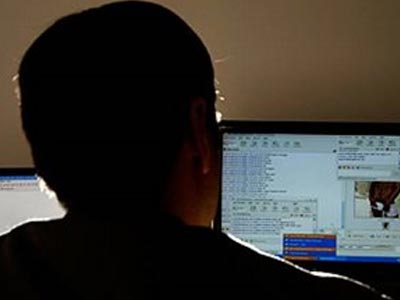 ΕΛ.ΑΣ.: 23χρονος κατηγορείται για πορνογραφία ανηλίκων μέσω Facebook