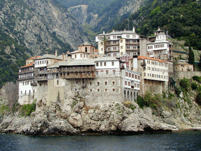 «Δεν απειλείται το άβατο του Αγίου Όρους»